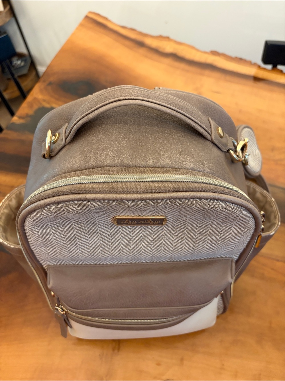 Itzy Ritzy diaper backpack - Picture 6 of 12